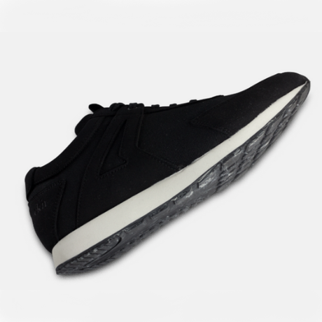 Low Seed Runner - Black